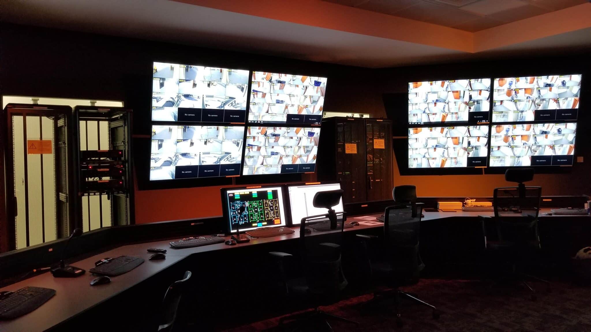 Control center for autotargets with computer screens