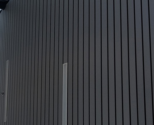 Custom metallic grille wall